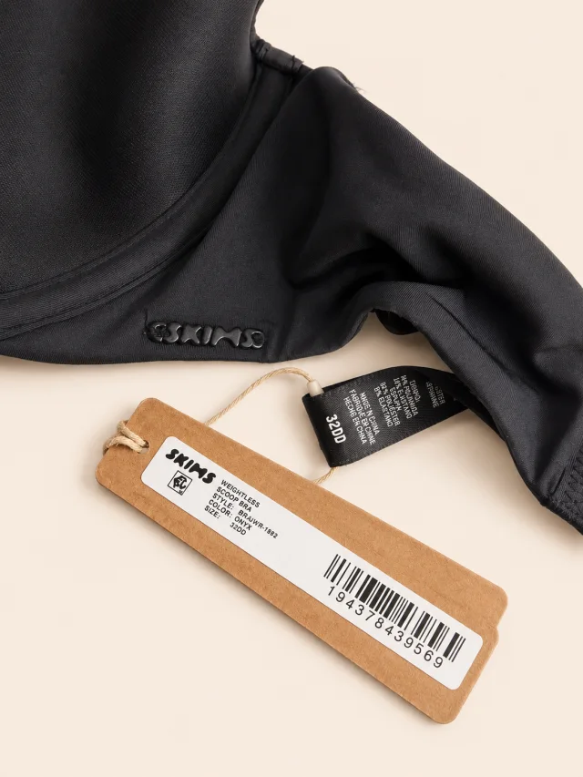 SKIMS Weightless Scoop Bra — 32DD